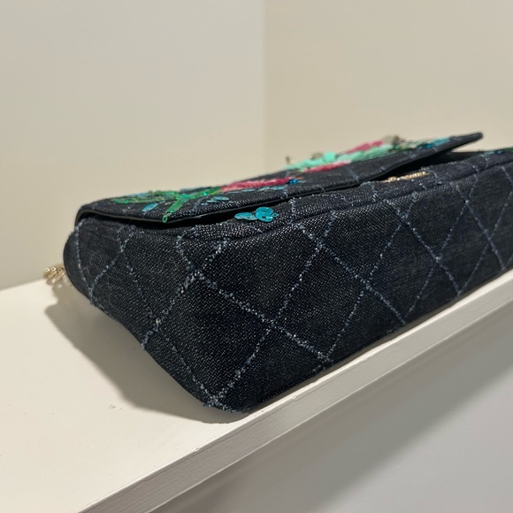 Rare hard to find Kate Spade Black Quilted Bag with Floral Sequins - Picture 9 of 16